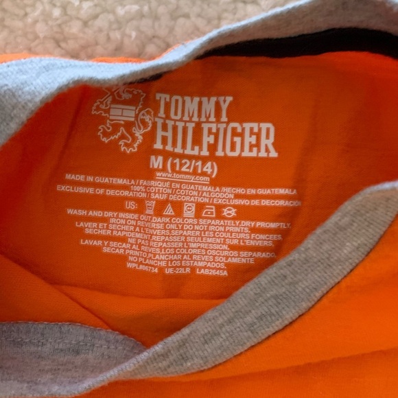5/$35 💥 Tommy Hilfiger Youth T-Shirt - Picture 3 of 3